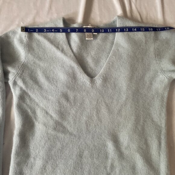 Spiegel Womens Light Blue V-Neck Sweater M Wool Angora Blend Soft Textured Knit - Picture 6 of 15
